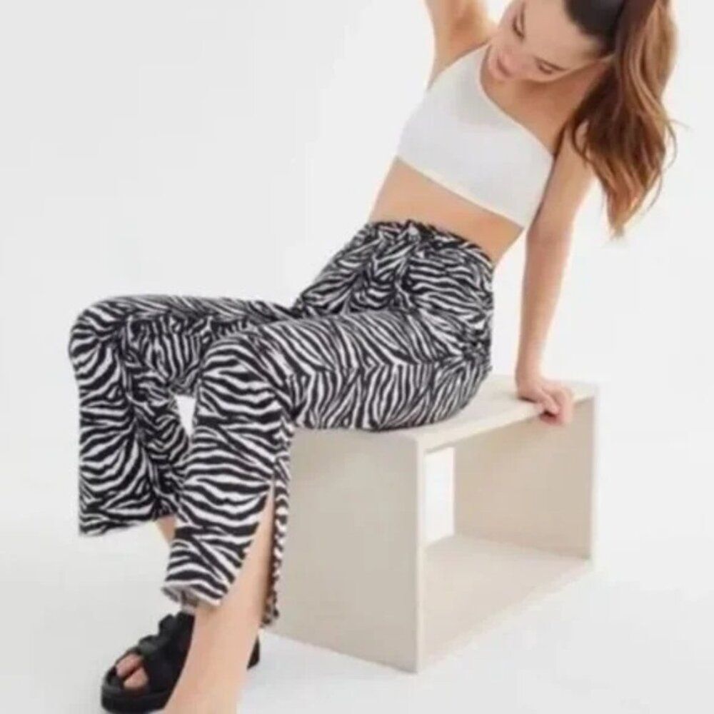 BDG Zebra Print Black White Denim Jeans Side Slit Straight Sz 27